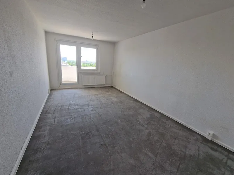 Familienparadies mit Potenzial - Großzügige 4-Zimmer-Wohnung mit Balkon zum Selbstgestalten — photo 1
